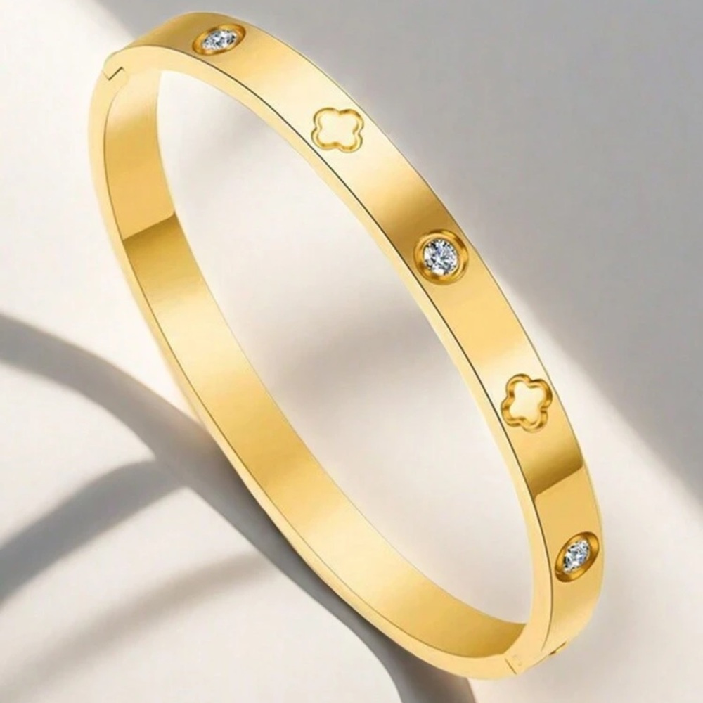 1pc Men’s 18K Gold Plated Oval Stainless Steel Bracelet with Cubic Zirconia